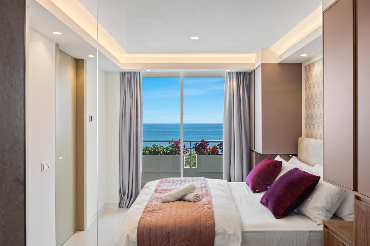 Fully Renovated Frontline Flat Apartment Marbella Exterior photo
