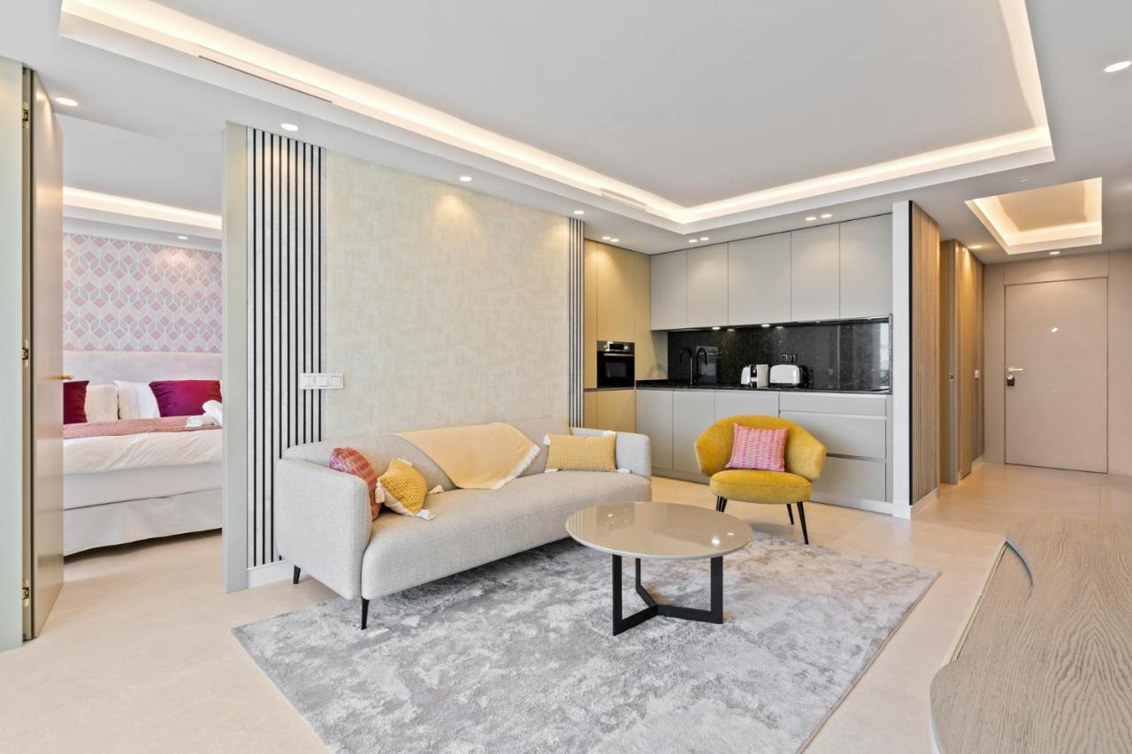Fully Renovated Frontline Flat Apartment Marbella Exterior photo