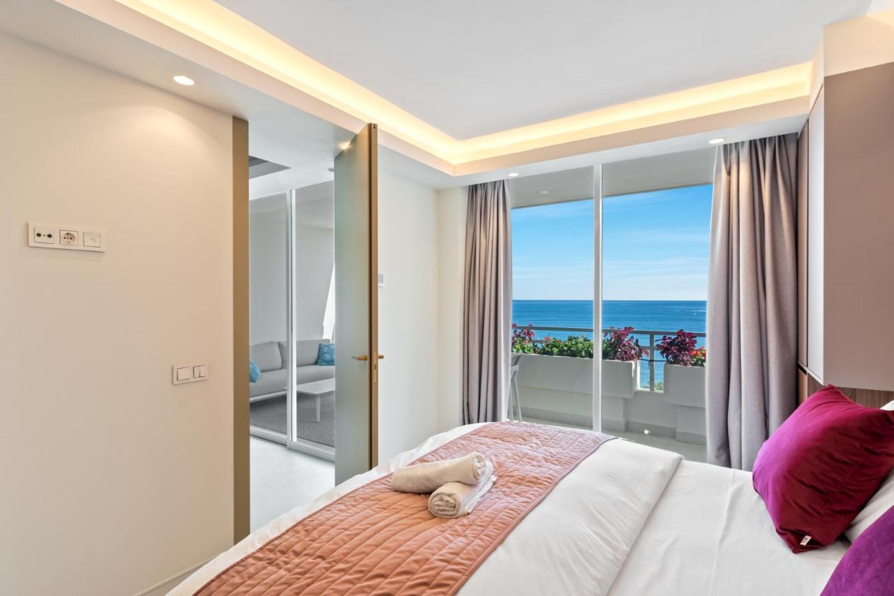 Fully Renovated Frontline Flat Apartment Marbella Exterior photo