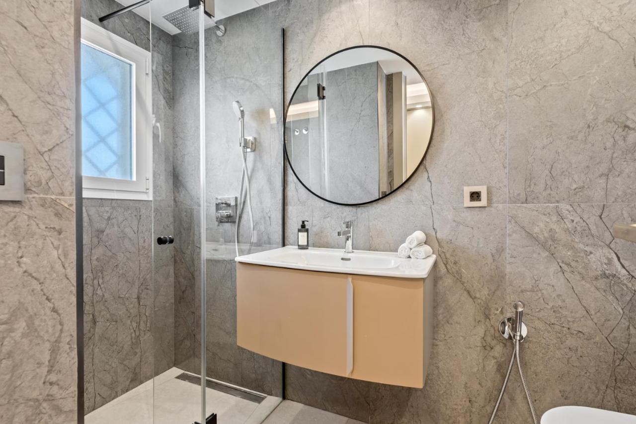 Fully Renovated Frontline Flat Apartment Marbella Exterior photo